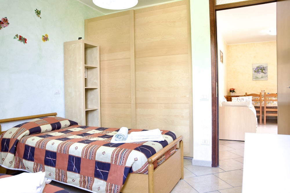 Case-Vacanza-airbnb-con-piscina