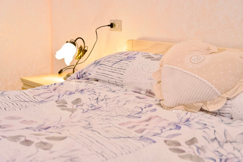 alloggi-airbnb-vicino-Varenna-Piscina-Vista-lago-Vezio-Il-Portichetto