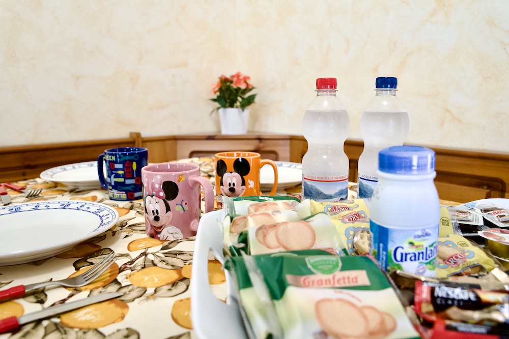 appartamento-vacanze-con-piscina-con-2-camere-da-letto-e-due-bagni-cucina-attrezzata-Vezio-Lago-di-Como