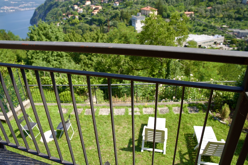 lake-view-apartment-of-Como-near-Varenna