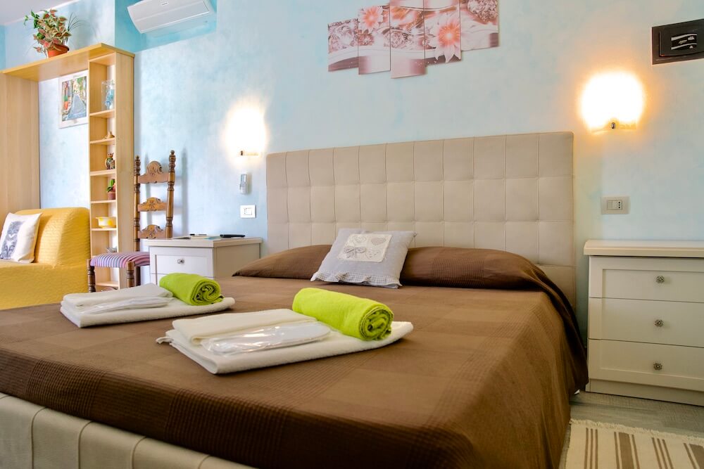 booking.com-camera-doppia-con-piscina-Lago-di-Como-Varenna-Vezio-Perledo