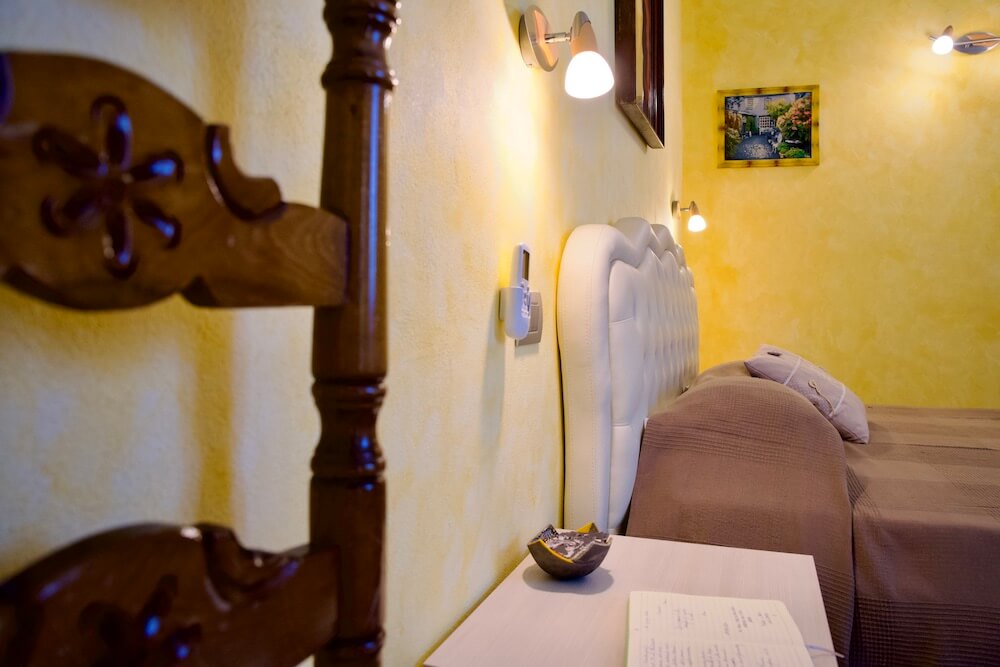 camera-hotel-booking.com-zona-Varenna