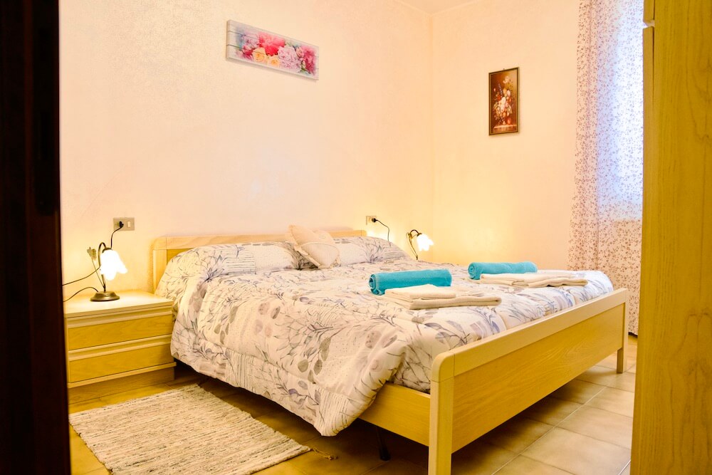 casa-vacanze-airbnb-vicino-Varenna-Piscina-Vista-lago-Vezio