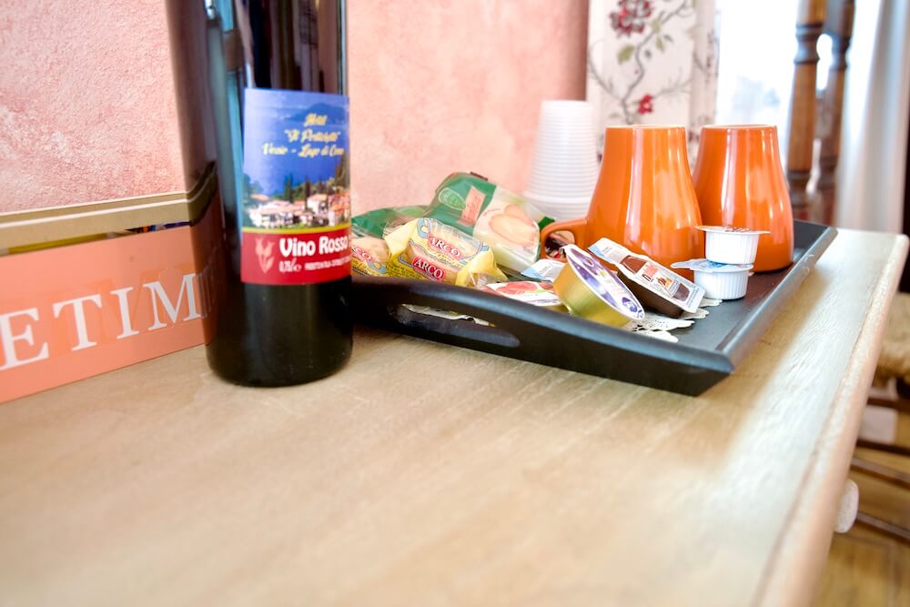 breakfast-in-room-Hotel-near-Varenna