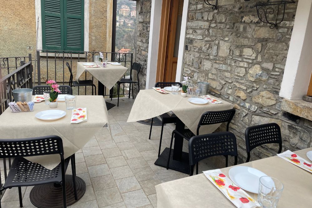 Hotel near Varenna with breakfast included