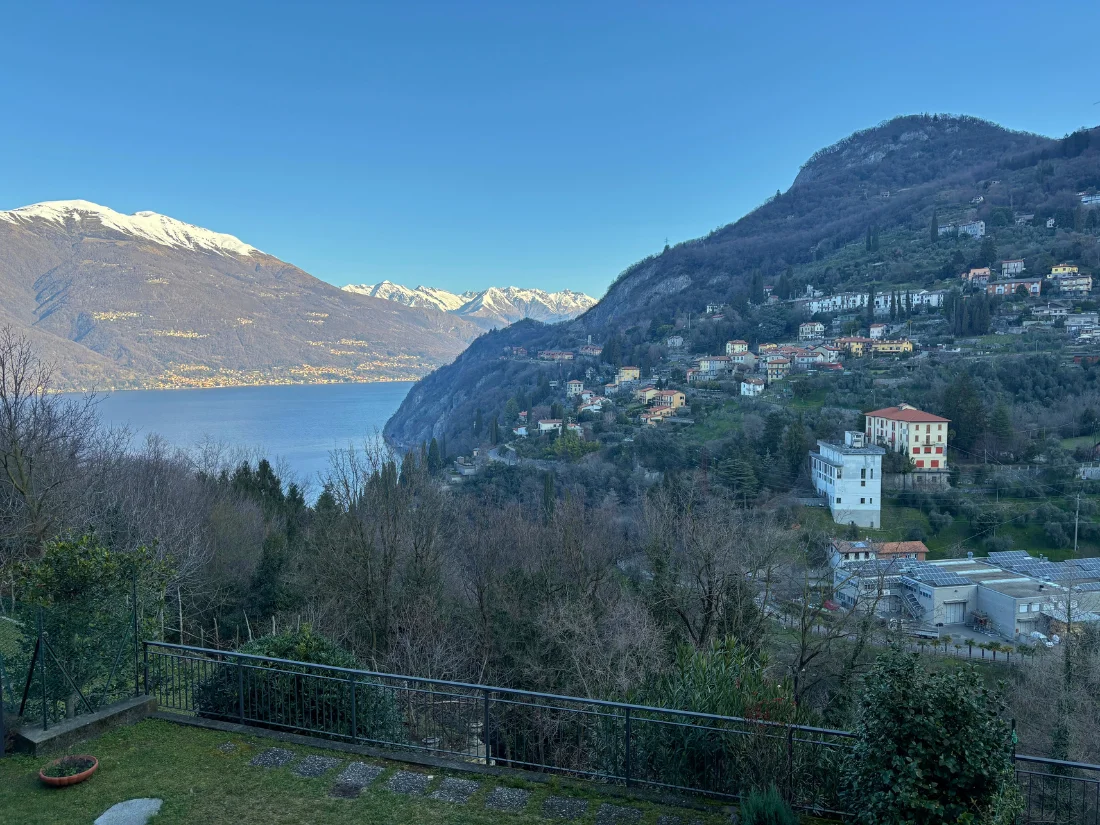 Lake-view-hotel-near-Varenna