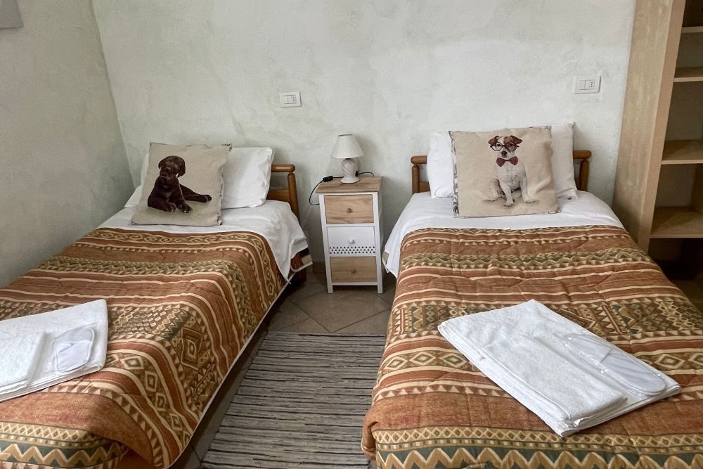 Airbnb in Vezio hotel il portichetto