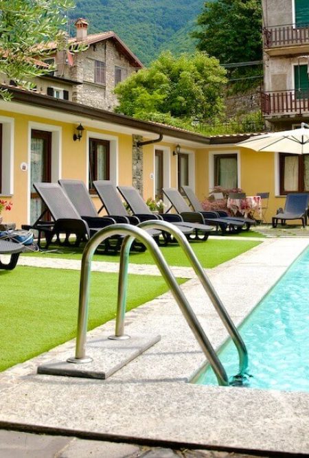hotel-rooms-with-swimming-pool-near-Varenna
